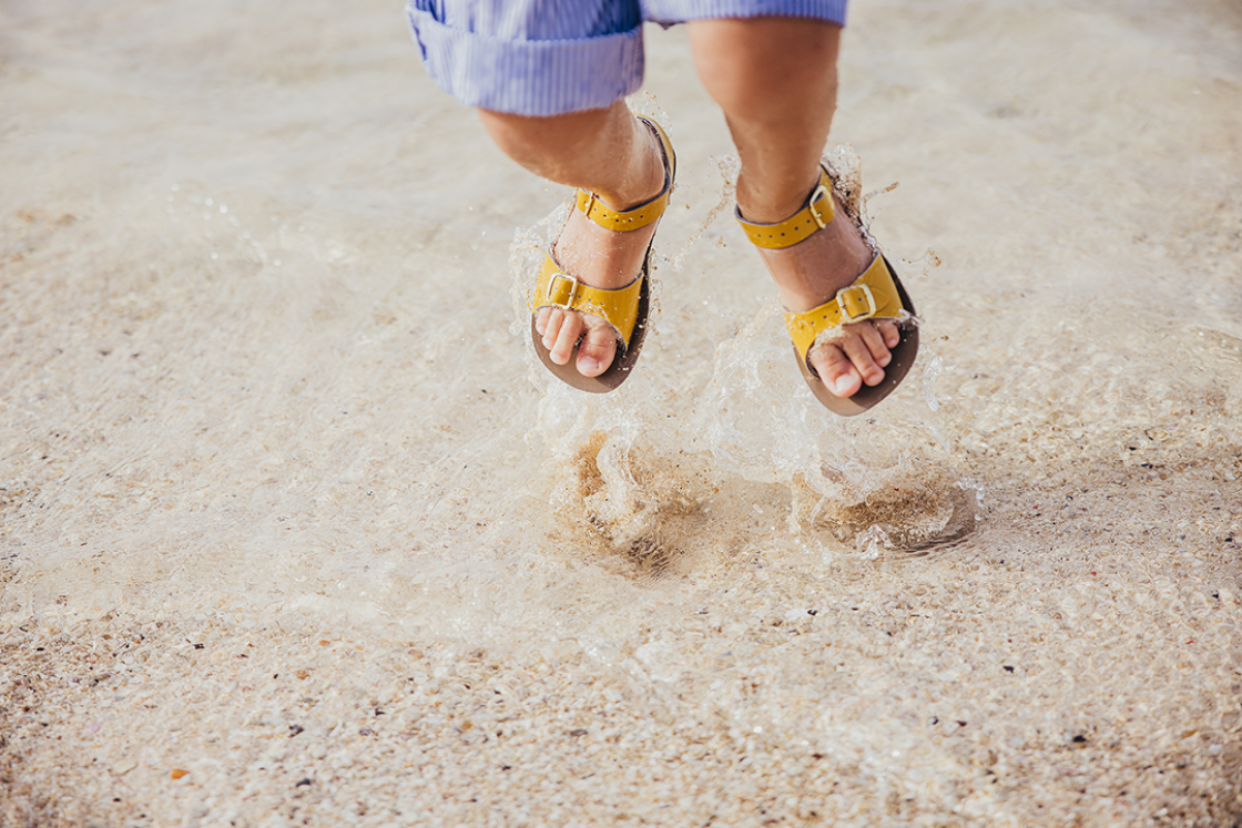 Are leather sandals good for your feet?
